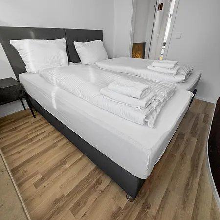 Flatista Homes - Herzog Heinrich Διαμέρισμα *