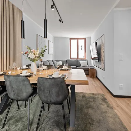 Flatista Homes - Herzog Heinrich Apartment