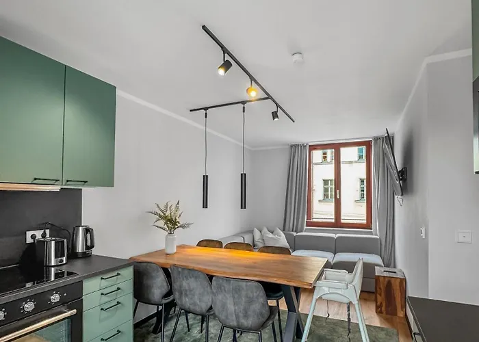 Flatista Homes - Herzog Heinrich Apartment *