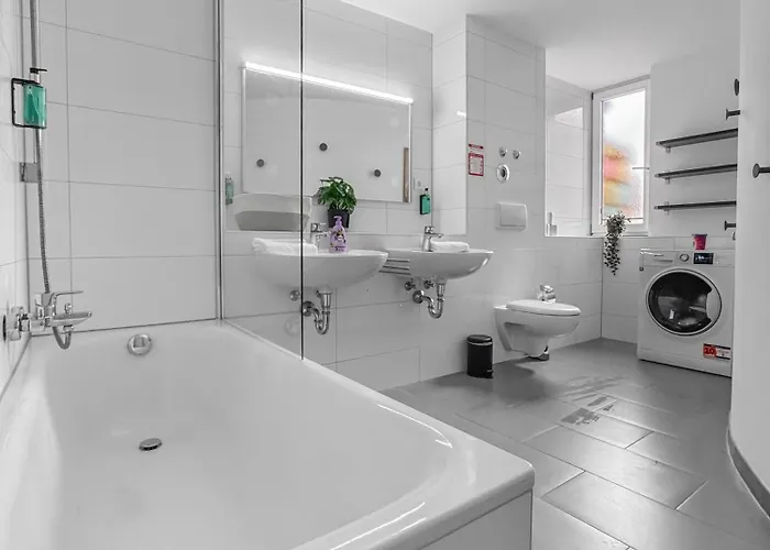 Flatista Homes - Herzog Heinrich Apartment